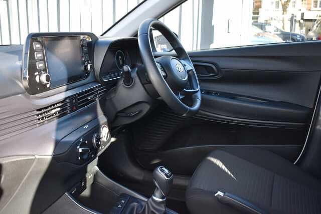 Hyundai I20 1.0T GDi 48V MHD SE Connect 5dr White