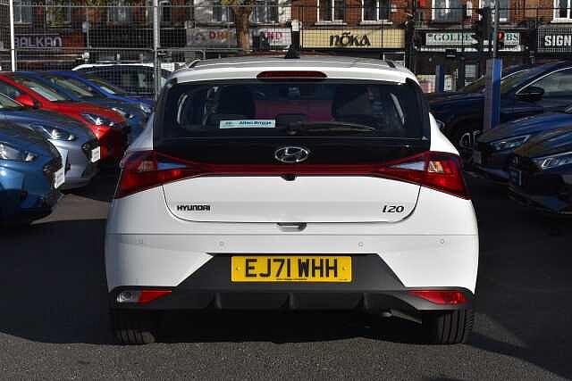 Hyundai I20 1.0T GDi 48V MHD SE Connect 5dr White