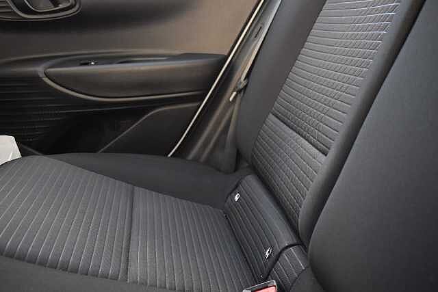 Hyundai I20 1.0T GDi 48V MHD SE Connect 5dr White