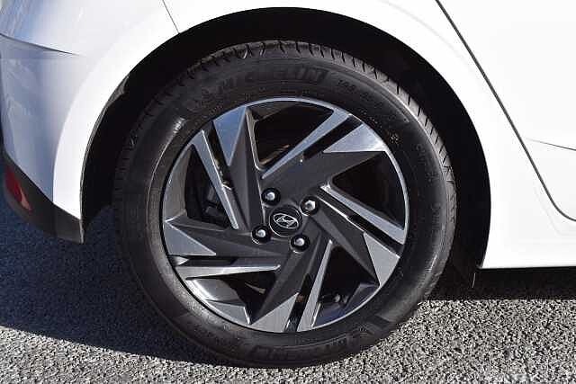 Hyundai I20 1.0T GDi 48V MHD SE Connect 5dr White