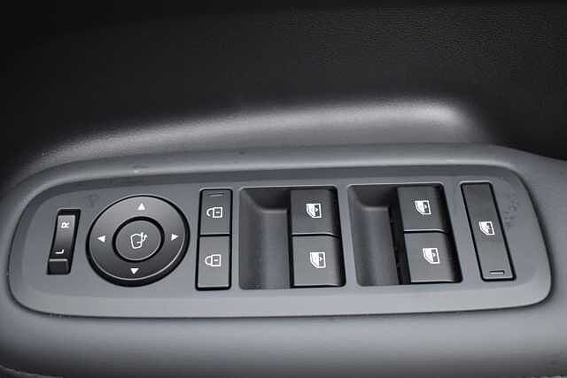 Hyundai SANTA FE 1.6 TGDi Hybrid Calligraphy 5dr Auto Black