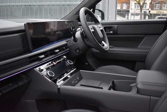 Hyundai SANTA FE 1.6 TGDi Hybrid Calligraphy 5dr Auto Black