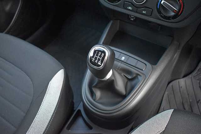 Hyundai i10 1.0 MPi SE Connect 5dr