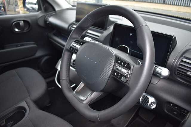 Hyundai INSTER 85kW 02 49kWh 5dr Auto Black