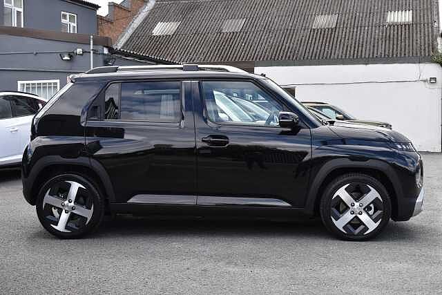 Hyundai INSTER 85kW 02 49kWh 5dr Auto Black
