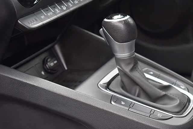 Hyundai KONA 1.6 GDi Hybrid Premium 5dr DCT
