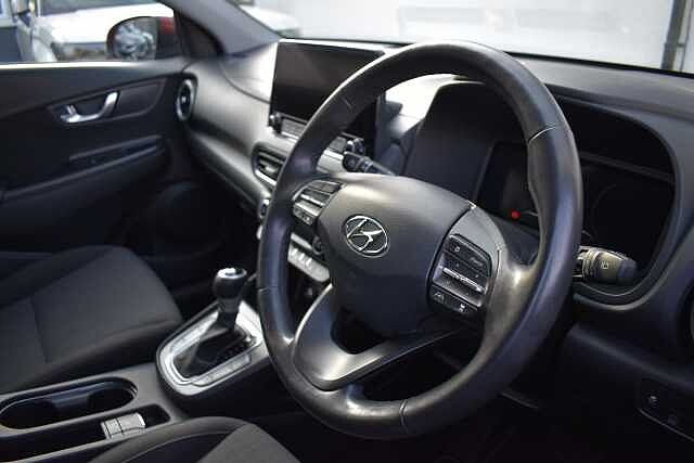 Hyundai KONA 1.6 GDi Hybrid Premium 5dr DCT Pulse Red