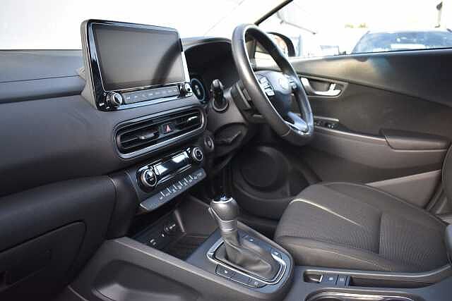Hyundai KONA 1.6 GDi Hybrid Premium 5dr DCT Pulse Red