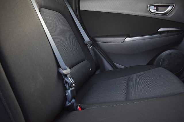 Hyundai KONA 1.6 GDi Hybrid Premium 5dr DCT Pulse Red