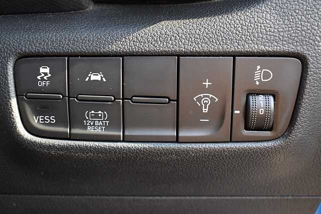 Hyundai KONA 1.6 GDi Hybrid Premium 5dr DCT