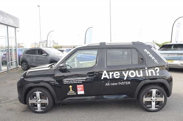 Hyundai INSTER 85kW 02 49kWh 5dr Auto Black