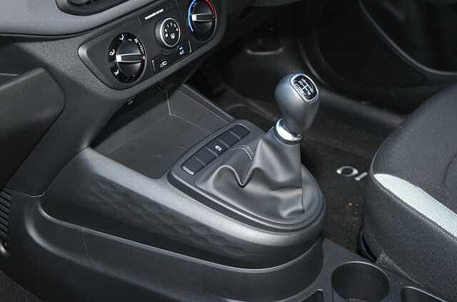 Hyundai I10 1.0 MPi SE Connect 5dr Red