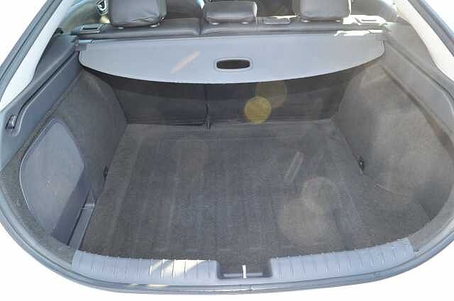 Hyundai IONIQ 1.6 GDi Hybrid Premium 5dr DCT White