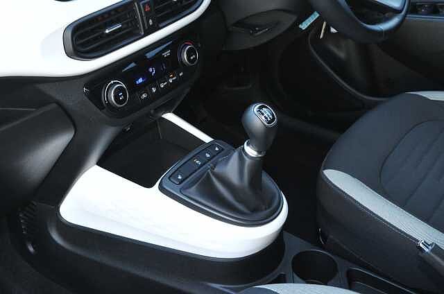 Hyundai i10 1.2 MPi Premium 5dr