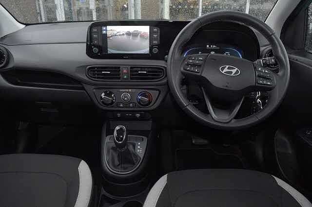 Hyundai i10 1.2 Advance 5dr Auto