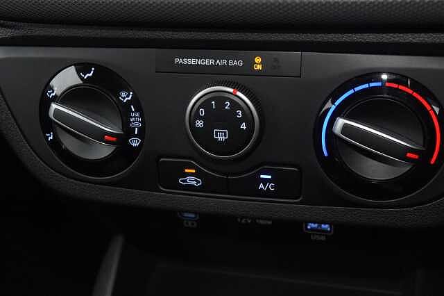 Hyundai i10 1.2 Advance 5dr Auto