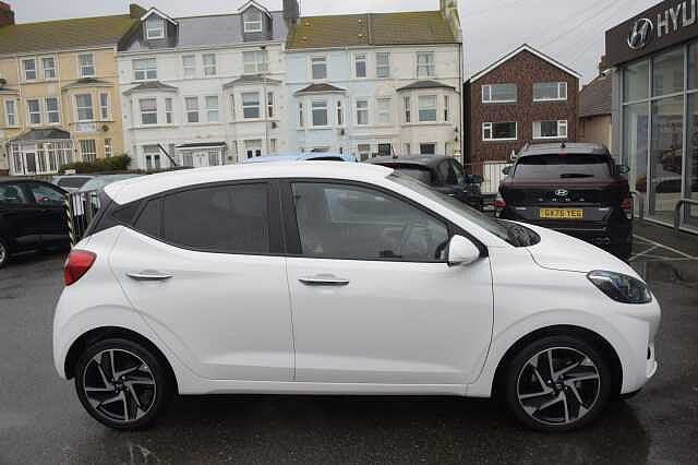 Hyundai i10 1.2 [79] Premium 5dr [Nav]