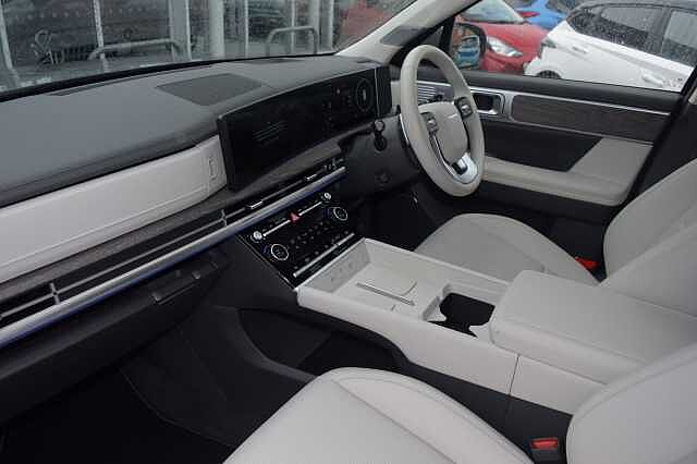 Hyundai SANTA FE 1.6 TGDi Plug-in Hybrid Ultimate 5dr 4WD Auto