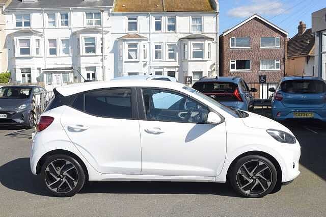 Hyundai I10 1.0 MPi Premium 5dr Auto White