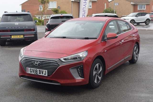 Hyundai IONIQ 1.6 GDi Hybrid Premium 5dr DCT Red