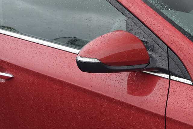 Hyundai IONIQ 1.6 GDi Hybrid Premium 5dr DCT Red