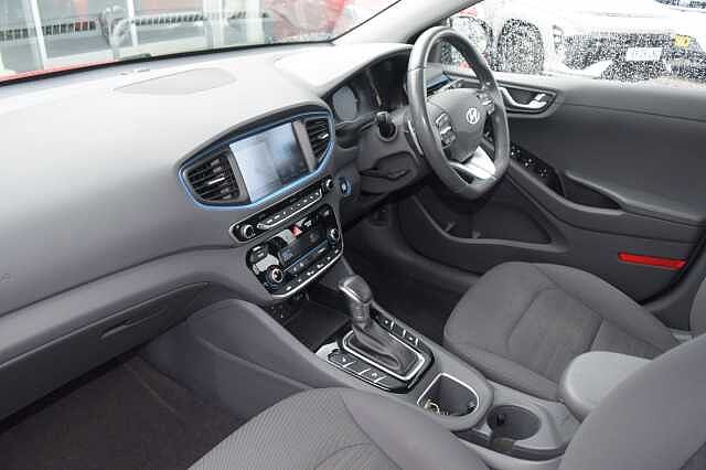 Hyundai IONIQ 1.6 GDi Hybrid Premium 5dr DCT Red