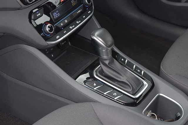 Hyundai IONIQ 1.6 GDi Hybrid Premium 5dr DCT Red