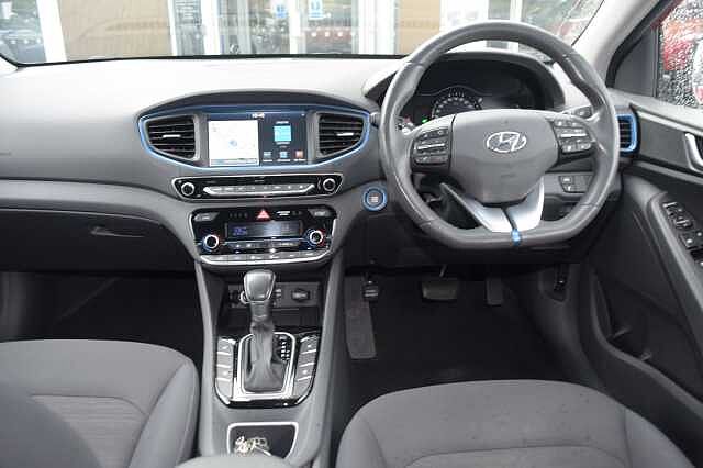 Hyundai IONIQ 1.6 GDi Hybrid Premium 5dr DCT Red