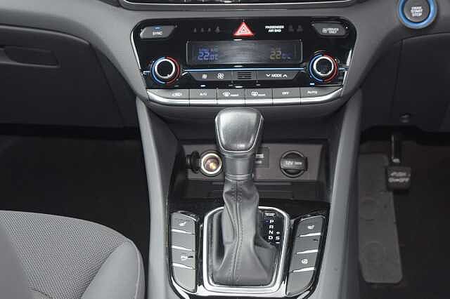 Hyundai IONIQ 1.6 GDi Hybrid Premium 5dr DCT Red