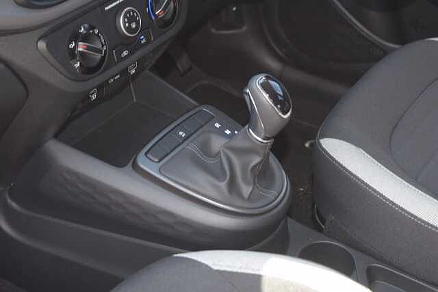 Hyundai i10 1.2 [79] Advance 5dr Auto [Nav]