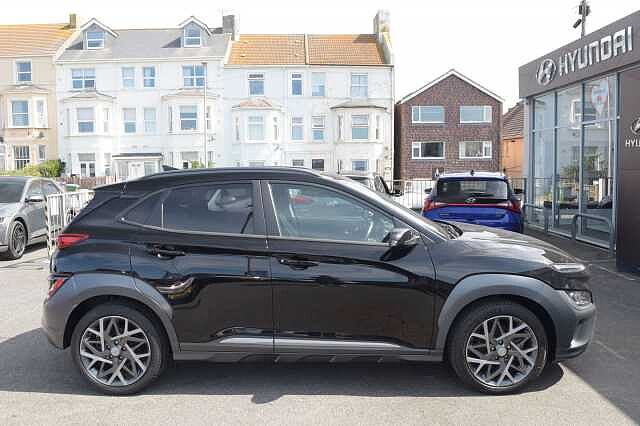 Hyundai KONA 1.6 GDi Hybrid Ultimate 5dr DCT Black