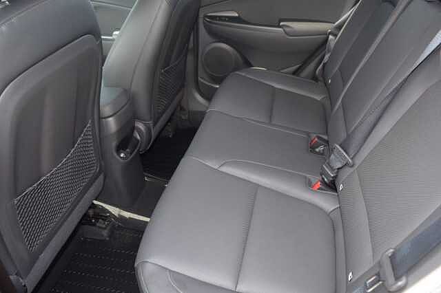 Hyundai KONA 1.6 GDi Hybrid Ultimate 5dr DCT Black