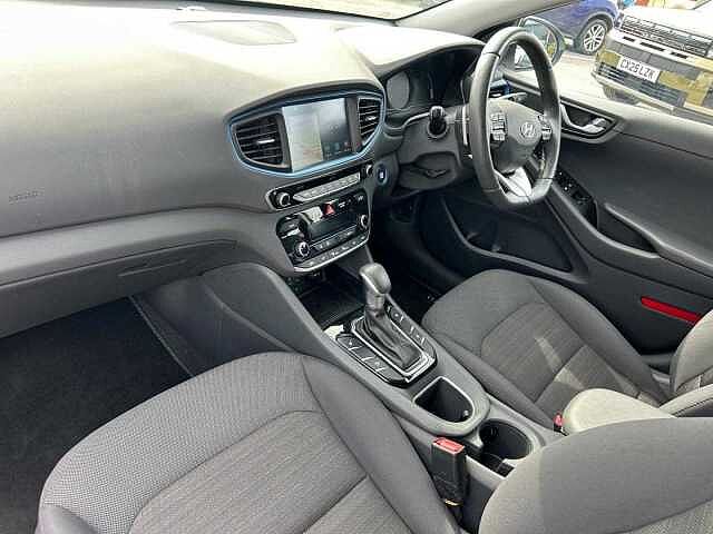 Hyundai Ioniq Hatchback 1.6 GDi Hybrid Premium 5dr DCT