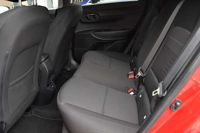 Hyundai BAYON 1.0 TGDI PREMIUM, HEATED SEATS &amp; STEERING WHEEL, NAV, CAMERA &amp; CRUISE Ultimate Red