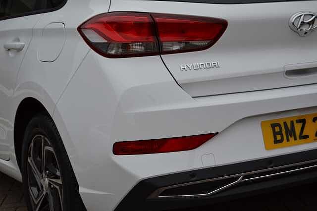 Hyundai I30 1. 0  TGDI SE CONNECT, ANOTHER 1ST CLASS EXAMPLE Polar White