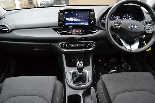 Hyundai I30 1. 0  TGDI SE CONNECT, ANOTHER 1ST CLASS EXAMPLE Polar White