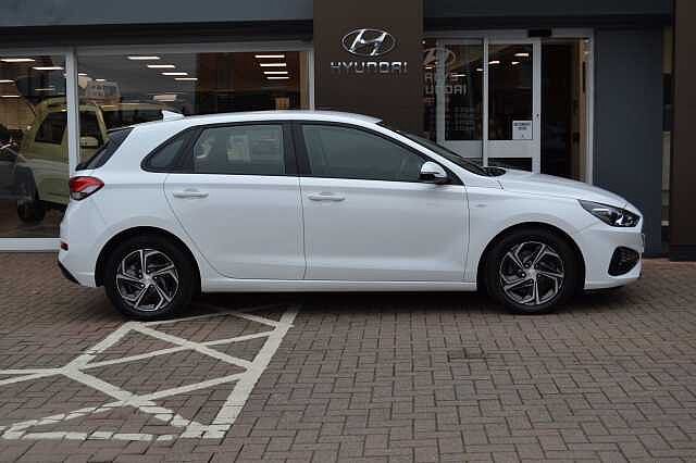 Hyundai I30 1. 0  TGDI SE CONNECT, ANOTHER 1ST CLASS EXAMPLE Polar White