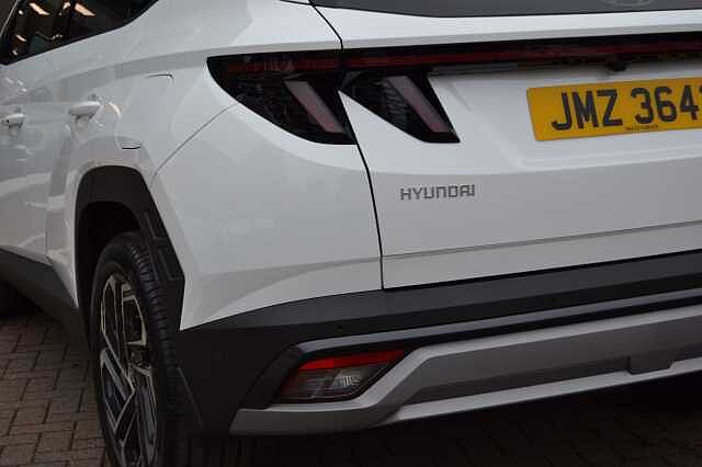 Hyundai TUCSON 1.6T SELF CHARGING HYBRID ULTIMATE AUTO, RARE EXAMPLE OF THIS RANGE TOPPER Serenity White