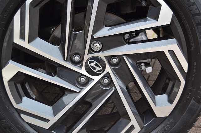 Hyundai TUCSON 1.6T SELF CHARGING HYBRID ULTIMATE AUTO, RARE EXAMPLE OF THIS RANGE TOPPER Serenity White