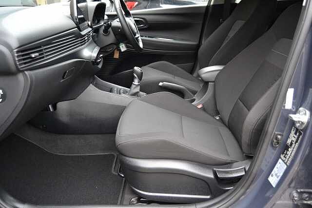Hyundai BAYON 1.0 TGDI PREMIUM, HYUNDAI APPROVED IN AS NEW CONDITION Aurora Grey