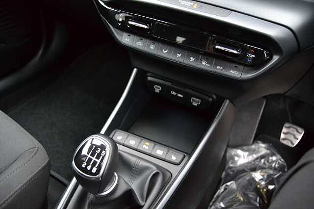 Hyundai BAYON 1.0 TGDi PREMIUM, PRISTINE CONDITION AND HYUNDAI APPROVED