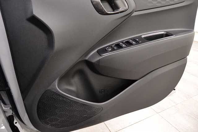 Hyundai I10 1.0 PREMIUM, IMMACULATE CAR INC SAT NAV, CAMERA, HEATED SEATS &amp; STEERING WHEEL Grey