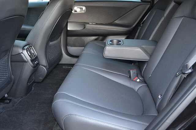 Hyundai IONIQ 6 ULTIMATE 77KWH AUTO, SAVE BIG ON THIS LITERALLY LIKE NEW CAR &amp; ONLY 134 MILES Abyss Black