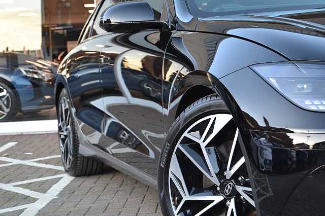 Hyundai IONIQ 6 ULTIMATE 77KWH AUTO, SAVE BIG ON THIS LITERALLY LIKE NEW CAR &amp; ONLY 134 MILES Abyss Black