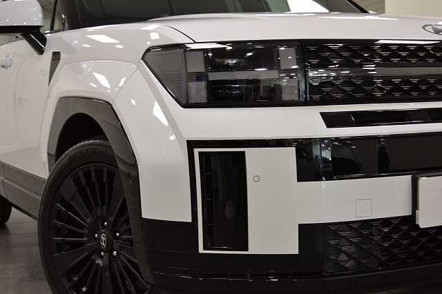 Hyundai SANTA FE 1.6 TGDi Hybrid Calligraphy 5dr 4WD Auto White