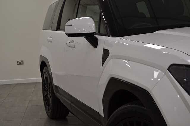 Hyundai SANTA FE 1.6 TGDi Hybrid Calligraphy 5dr 4WD Auto White