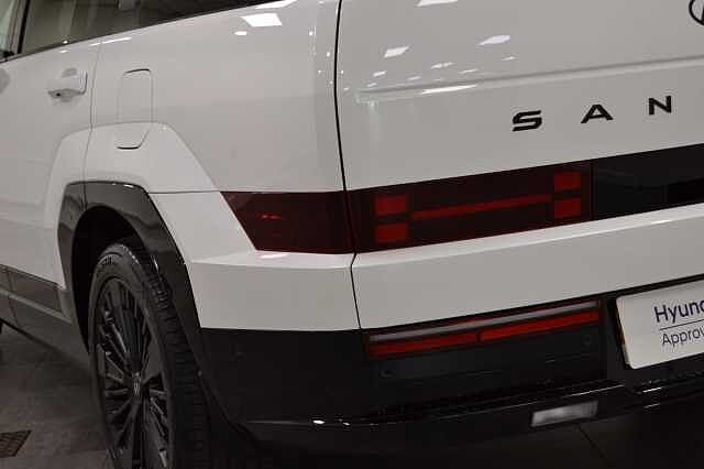 Hyundai SANTA FE 1.6 TGDi Hybrid Calligraphy 5dr 4WD Auto White