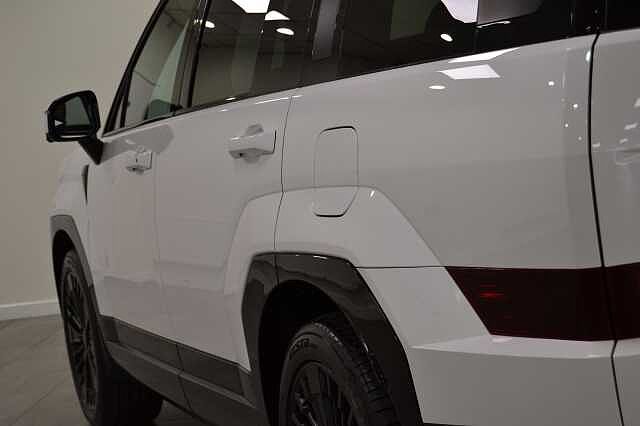 Hyundai SANTA FE 1.6 TGDi Hybrid Calligraphy 5dr 4WD Auto White