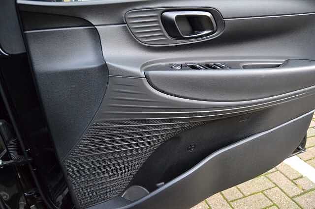 Hyundai i20 1.0T GDI ADVANCE, EXCELLENT CONDITION THROUGHOUT THIS 2025 POPULAR HATCH