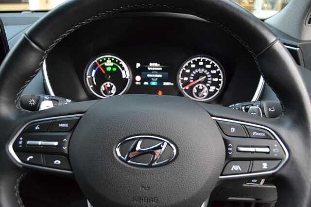 Hyundai SANTA FE 1.6 TGDI HYBRID 4WD AUTO PREMIUM, SUPERB EXAMPLE 7 SEATER AUTO 4X4
